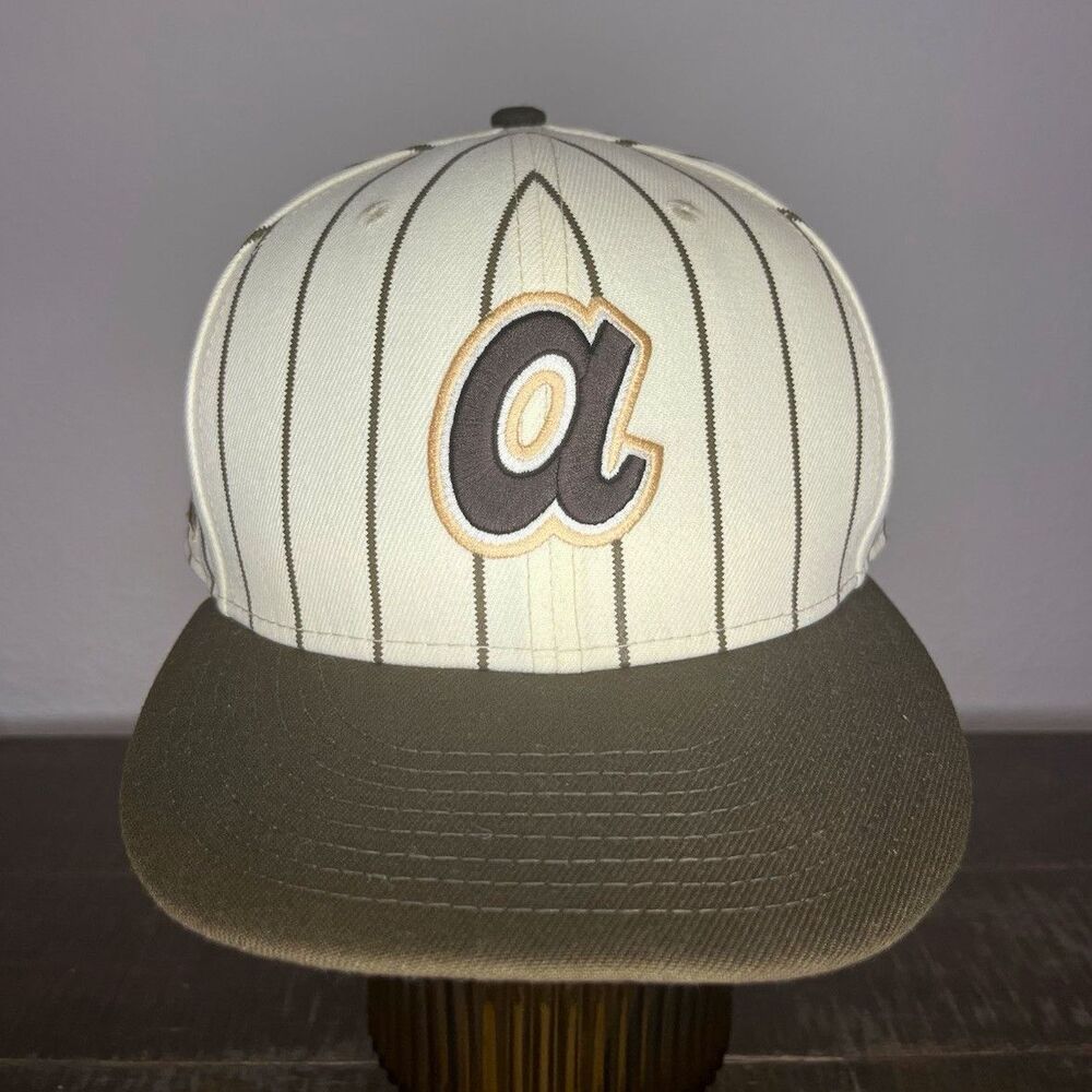New Era 59FIFTY Atlanta Braves Hank Aaron 715 Patch Pinstripe Fitted Hat 7 5/8